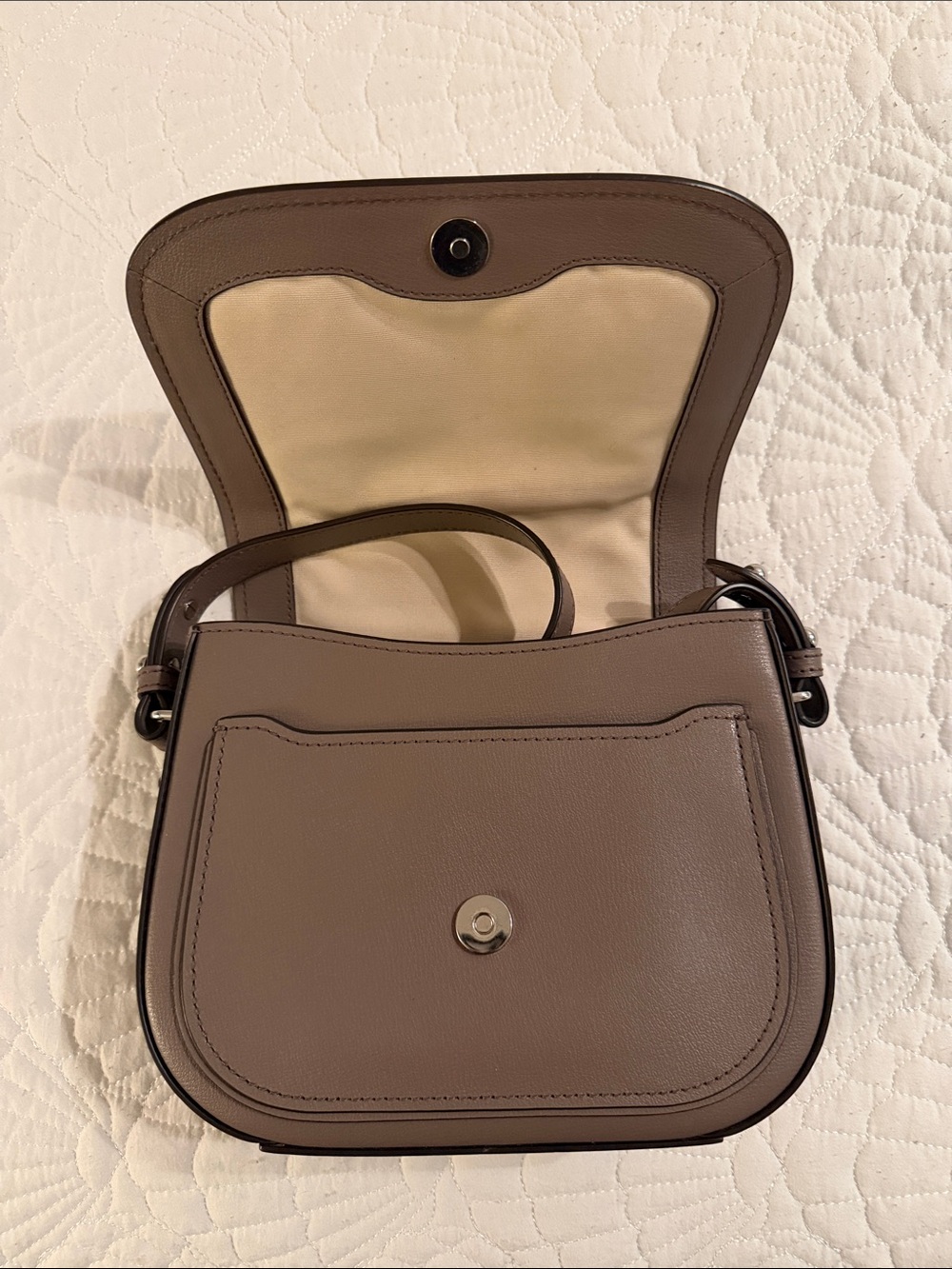 Marc Jacobs Taupe Leather Crossbody Bag - Picture 10 of 13